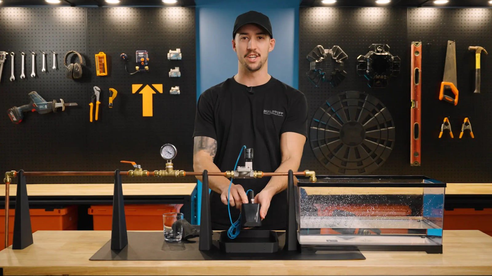 Joey Valve demonstration video - water detected, valve shutting off automatically